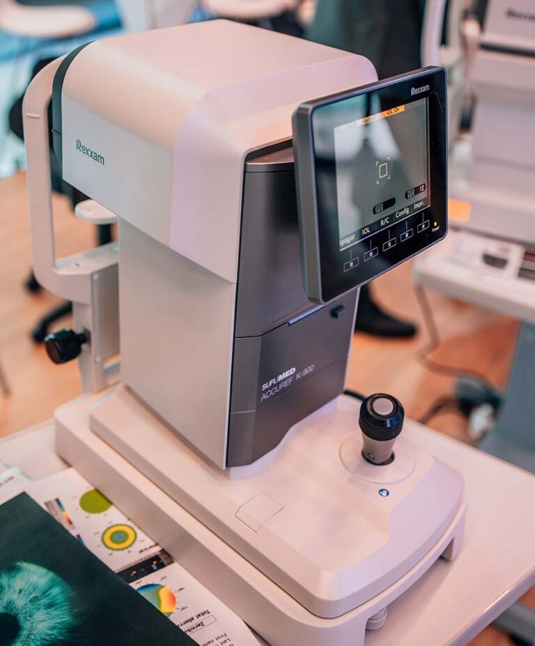 K-900 Auto Refrator, da marca REXXAM