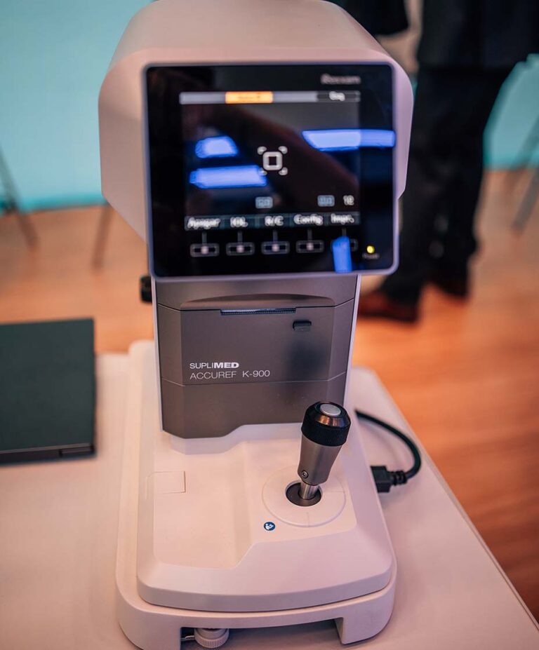 K-900 Auto Refrator, da marca REXXAM